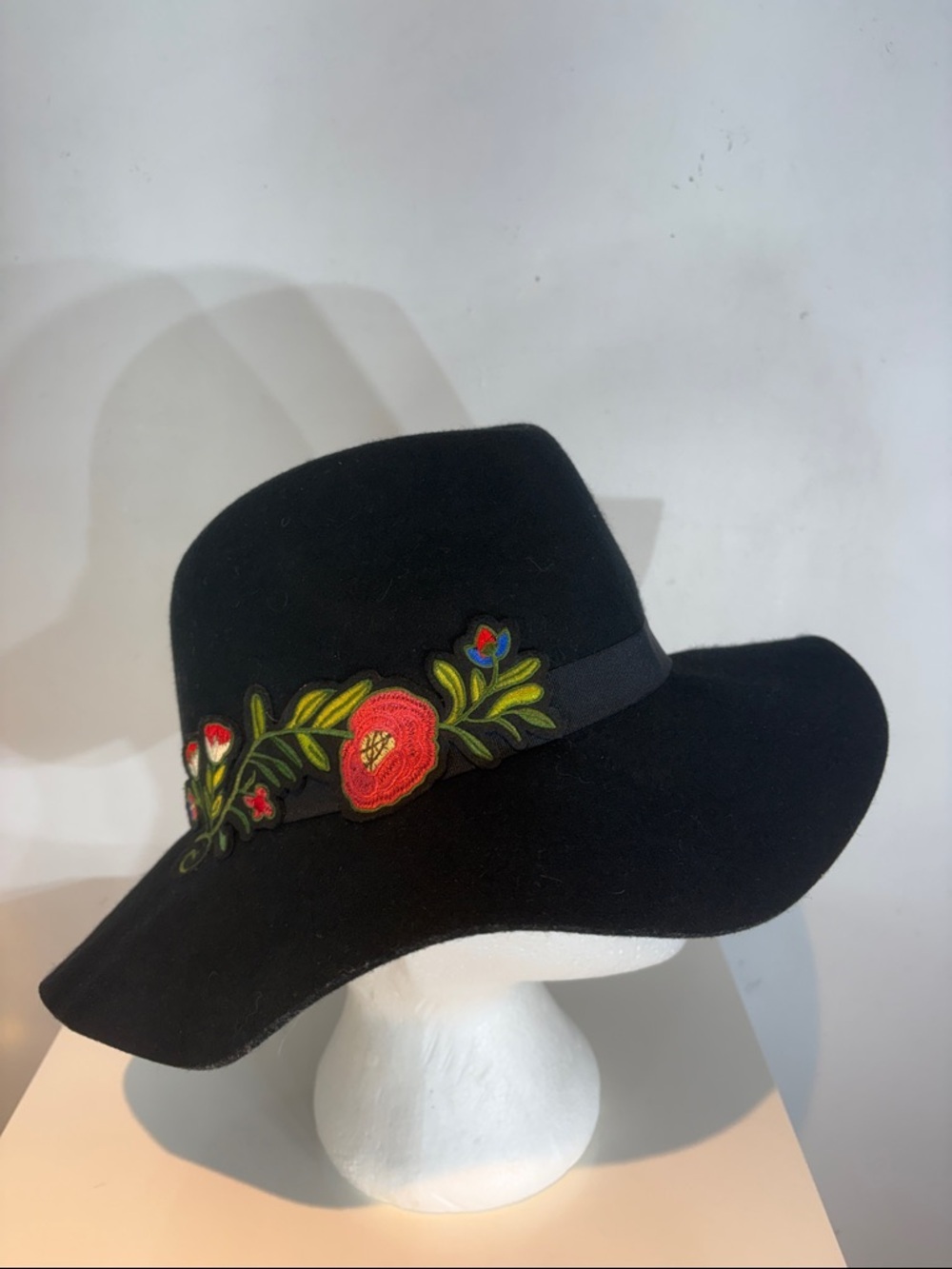Adrienne Vittadini Black Wool Fedora Hat Embroidered Floral Boho Wide Brim - Picture 11 of 11